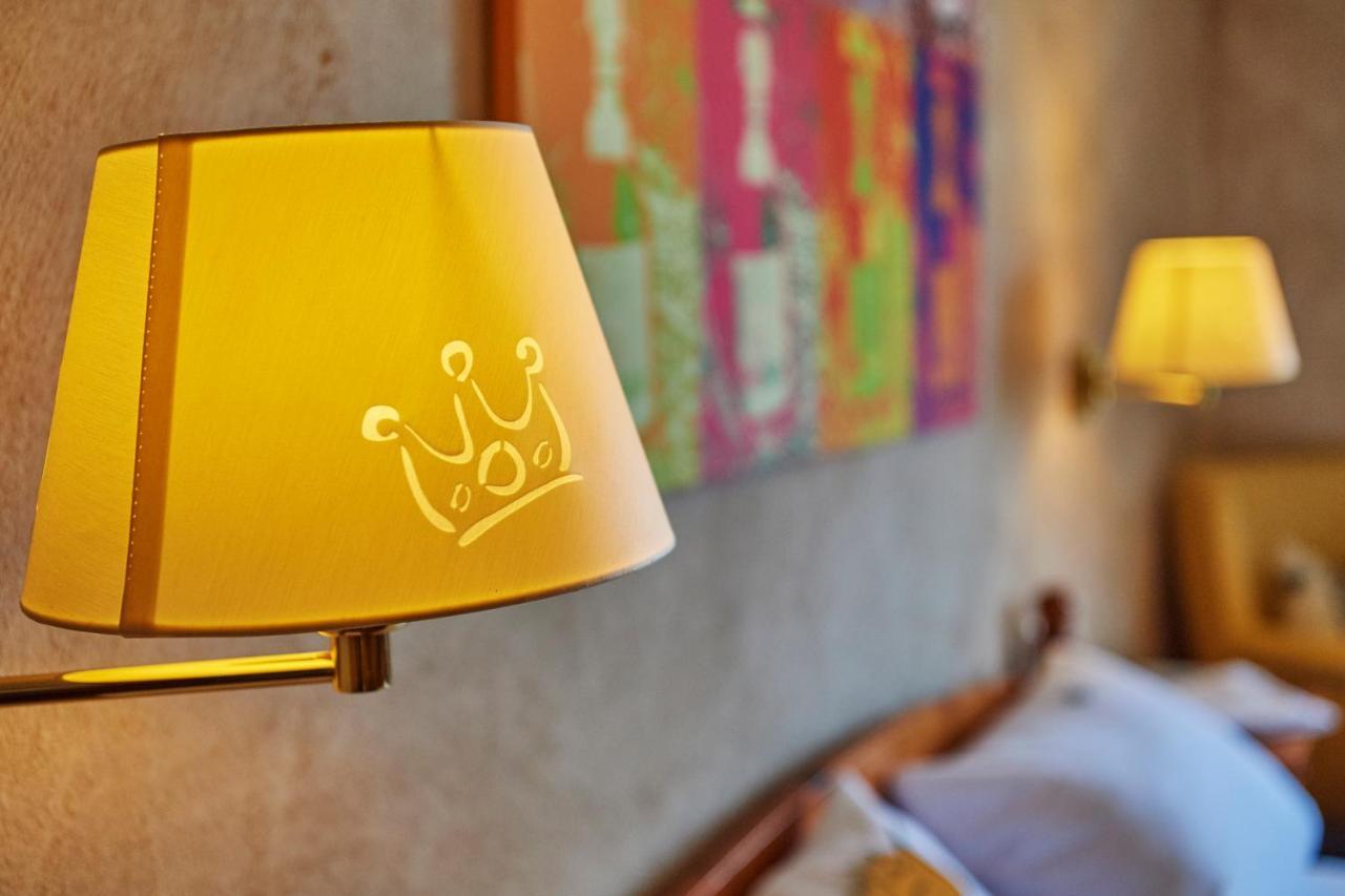 Hotel & Brauereigasthof Drei Kronen メンメルスドルフ エクステリア 写真