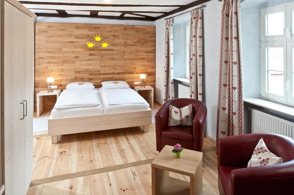 Hotel & Brauereigasthof Drei Kronen メンメルスドルフ 部屋 写真